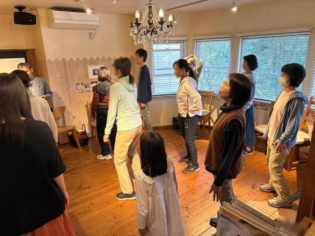 おひさま自然療法院 - 松果体呼吸法実践講座風景4